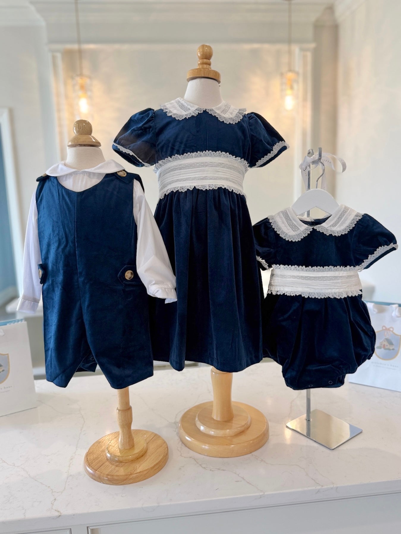 Navy Velvet Sash Bubble