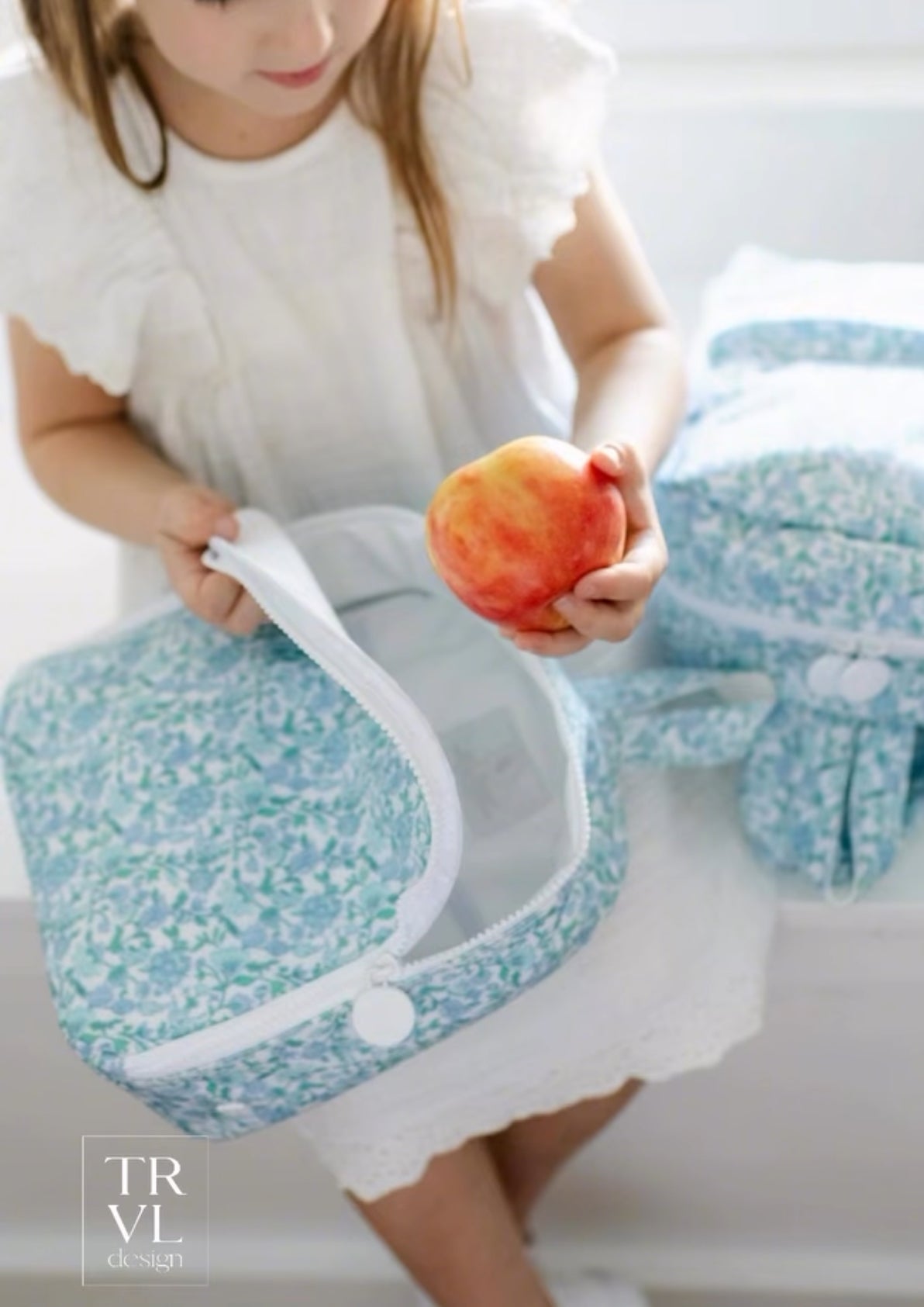 TRVL Hampton Floral Lunch Box