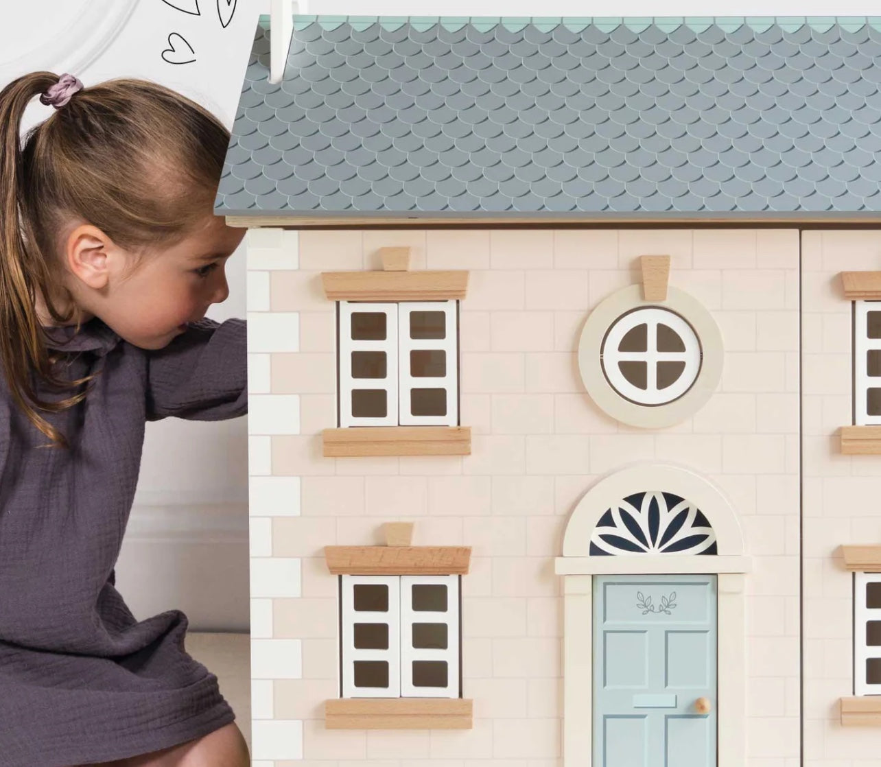 Bay Tree Wooden Doll House