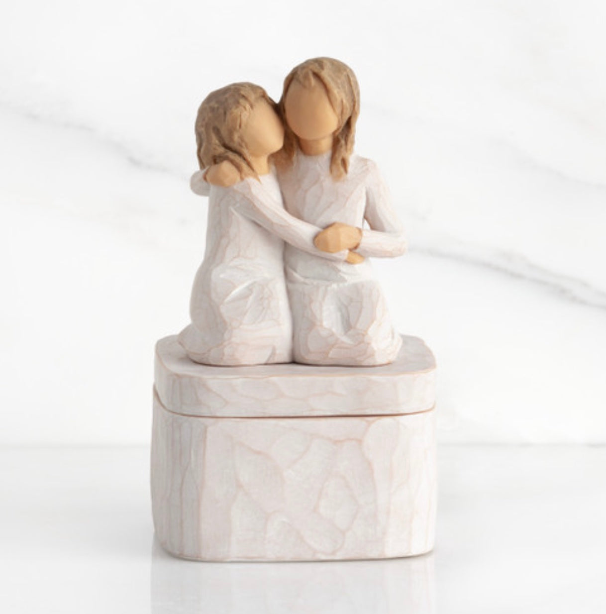 Sister Mine Keepsake Box "Nothing comes close to the closeness of sisters"