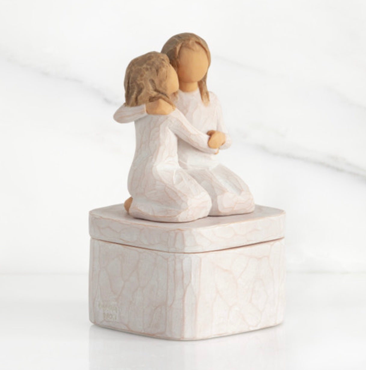 Sister Mine Keepsake Box "Nothing comes close to the closeness of sisters"