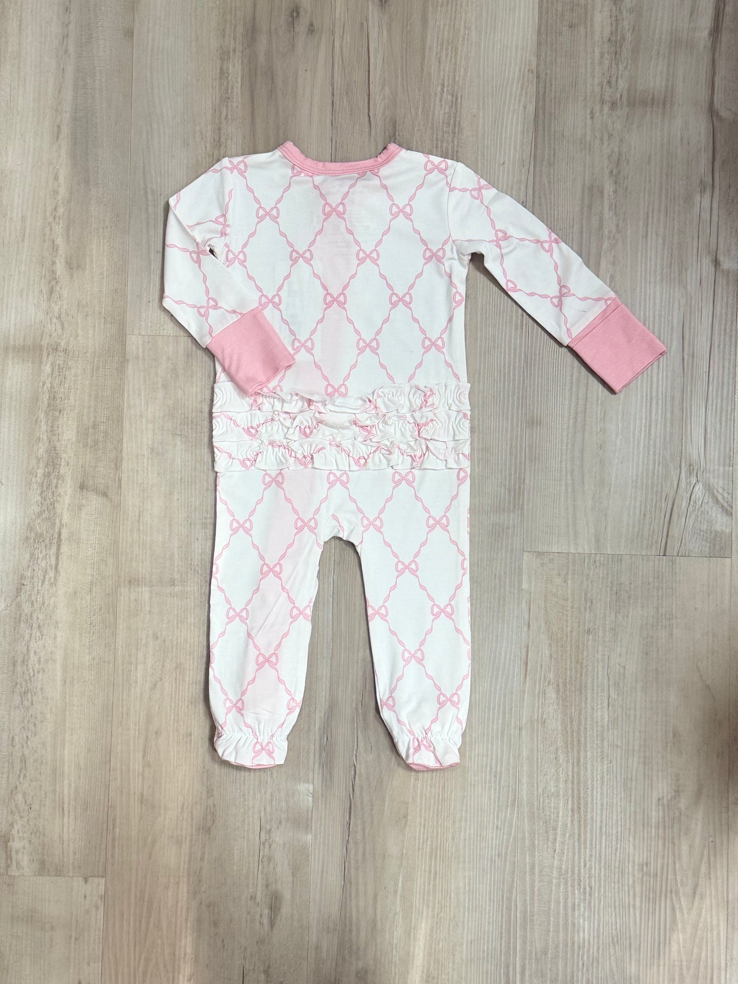 Bow Trellis Footie