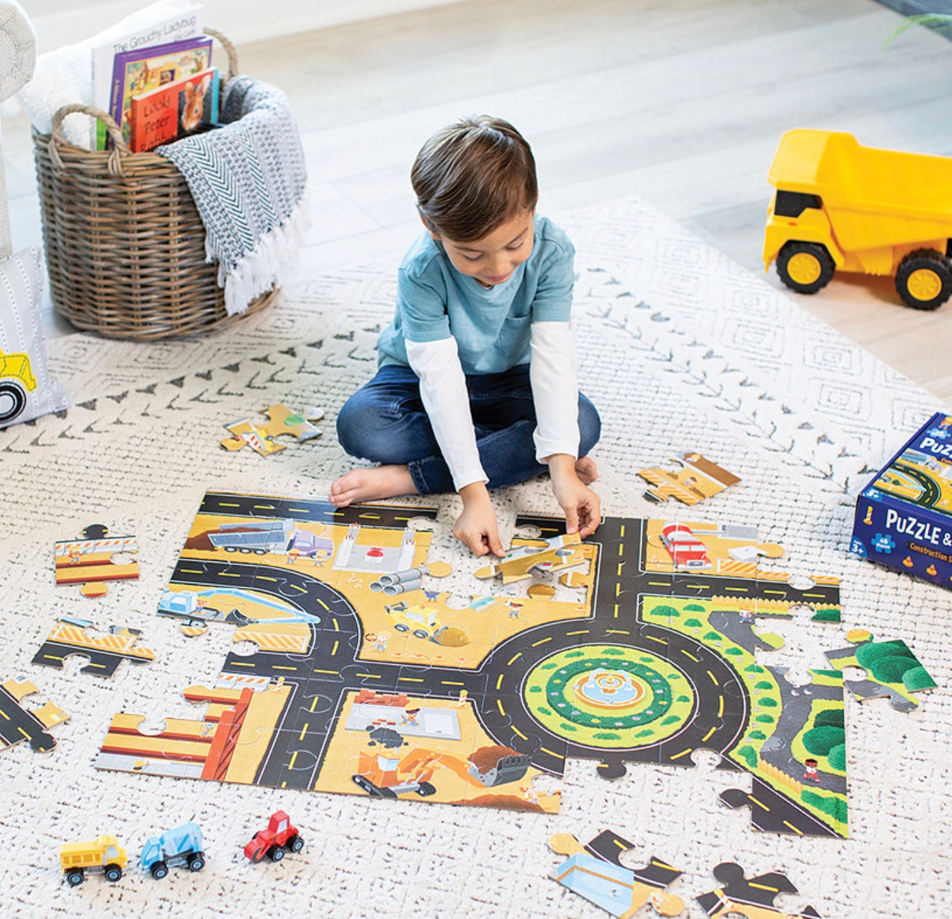 Construction Site Puzzle & Play