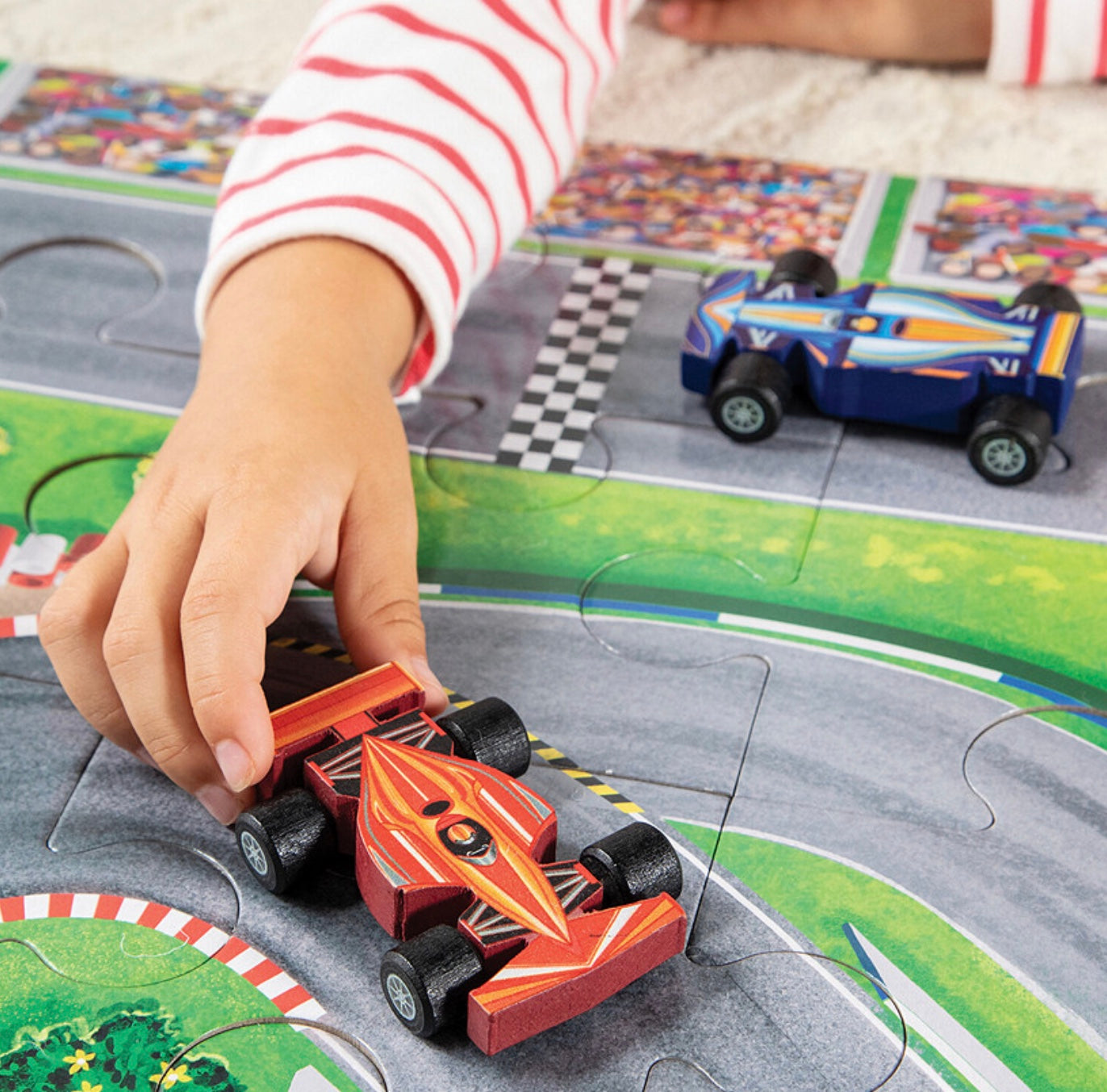 Race Day Puzzle & Play