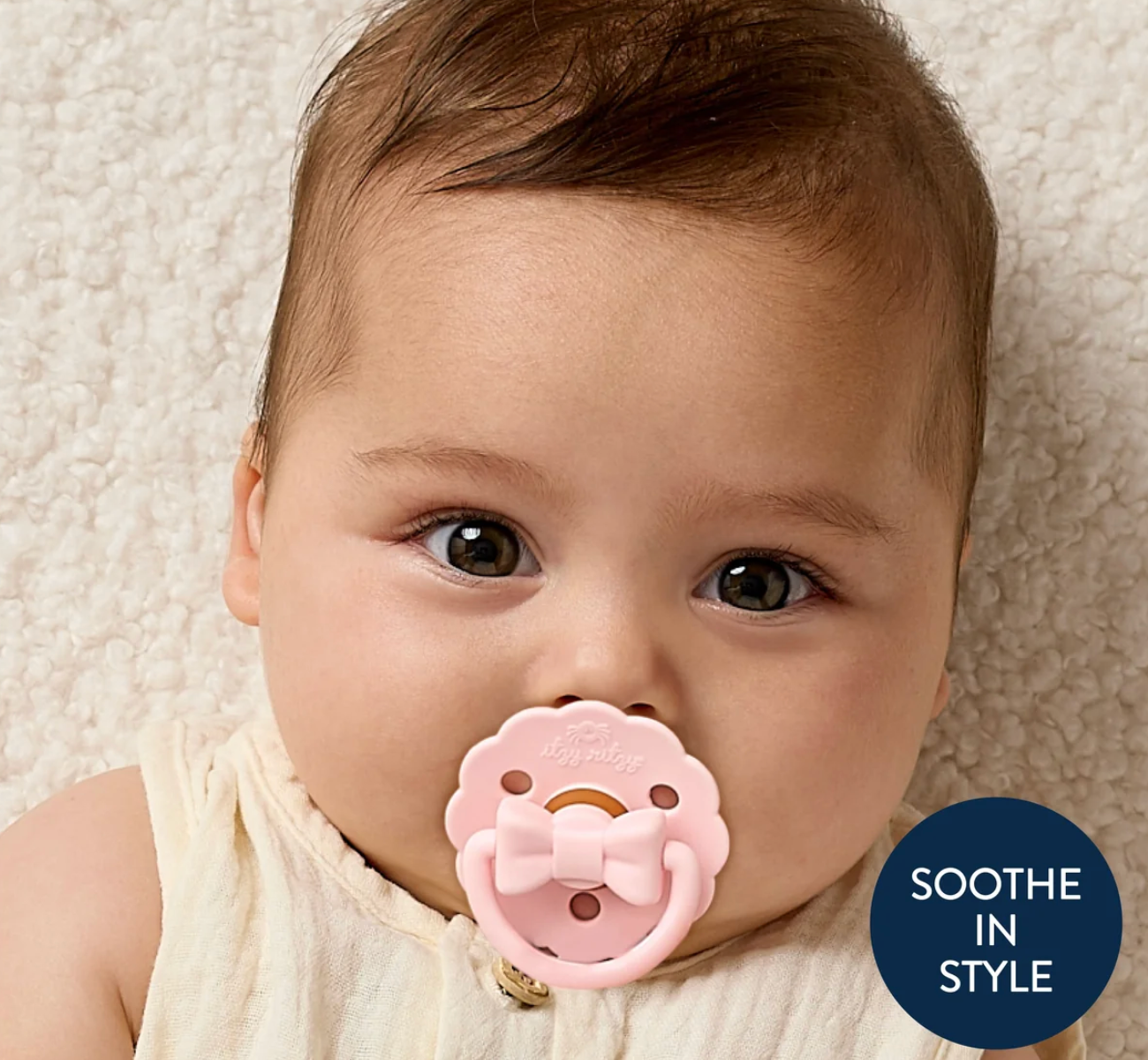 Itzy Soother Pink Bow