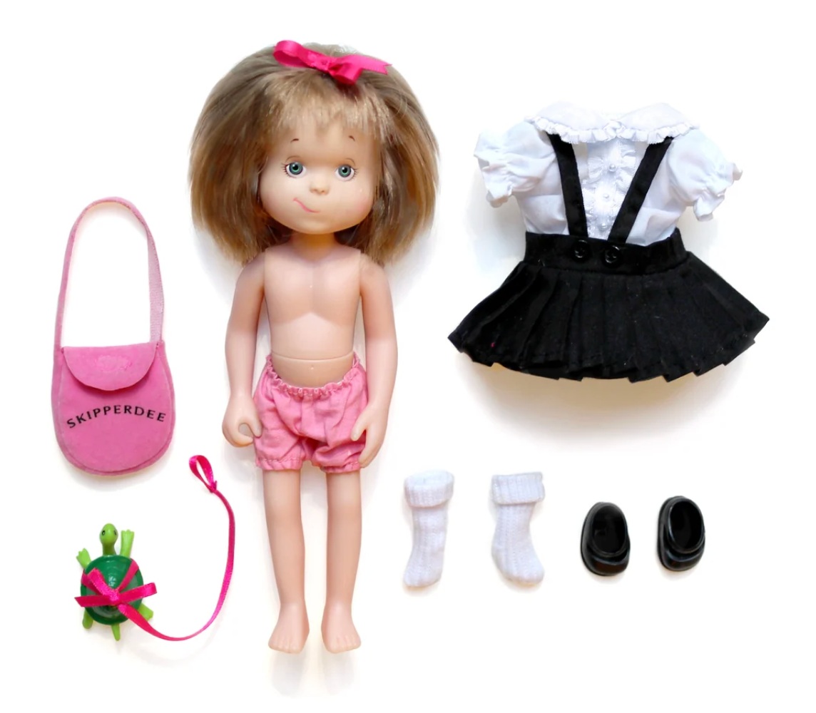 Eloise 8" Poseable Doll
